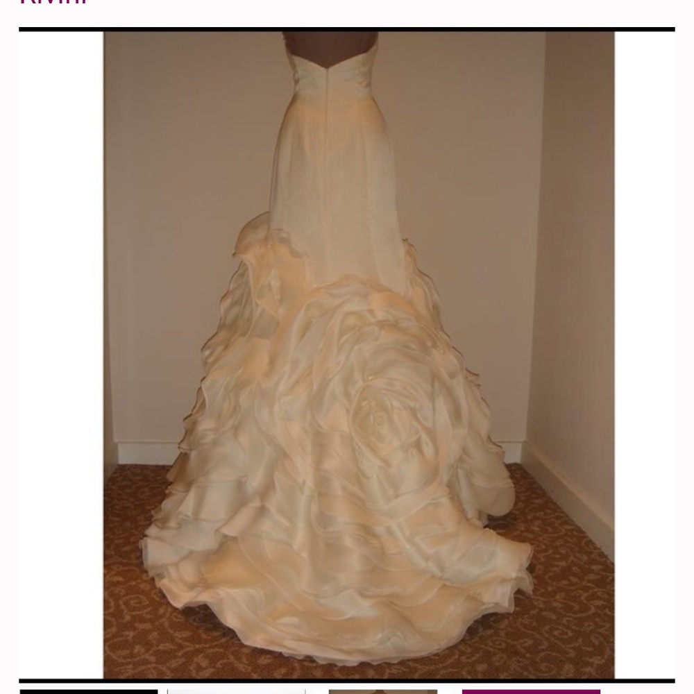 Unworn unaltered Rivini Camelia wedding dress size 6